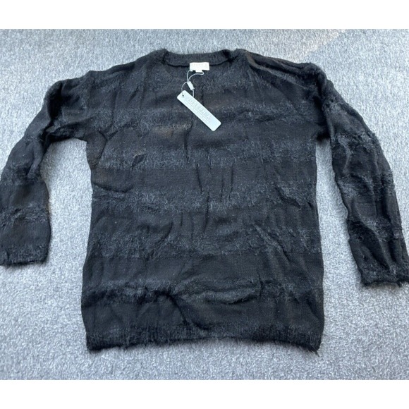 Joseph A Sweater Women's Large Black Striped Fuzzy Crewneck Soft Acrylic New‎ - Picture 1 of 14